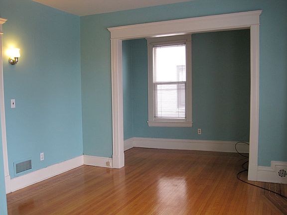 3rd image of 2311 Bryant Ave S APT 2