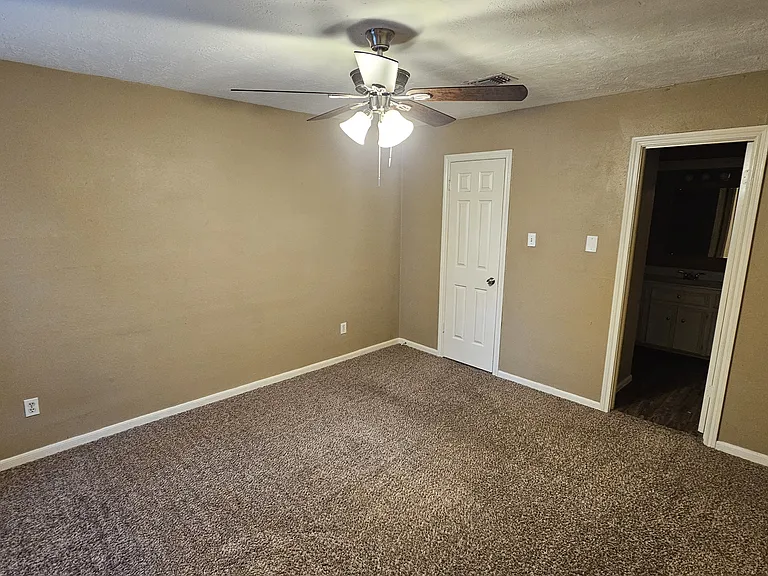 14734 Treborway Dr — Photo 25