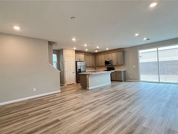 4th image of 5626 Tinar St