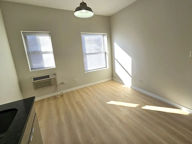 5051 N Kenmore Ave — Photo 53