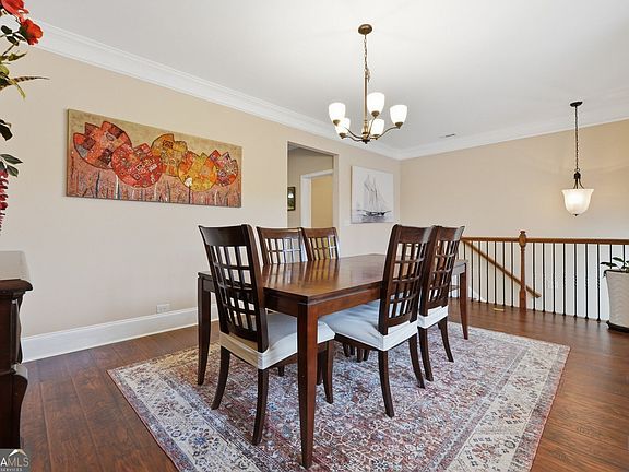 3rd image of 2260 Ewell Park Dr