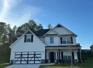 42 Pinehaven Dr, Newnan, GA 30265