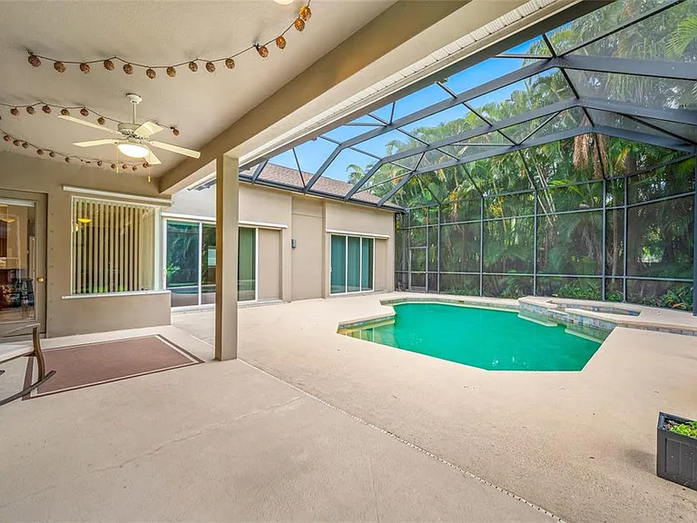 10675 Park Place Dr — Photo 37