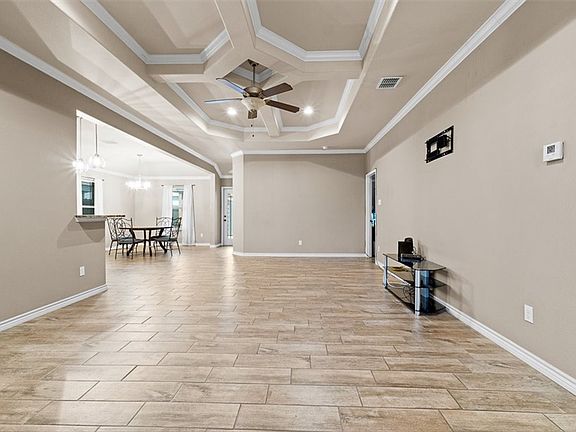 5th image of 1903 Cottonwood Dr