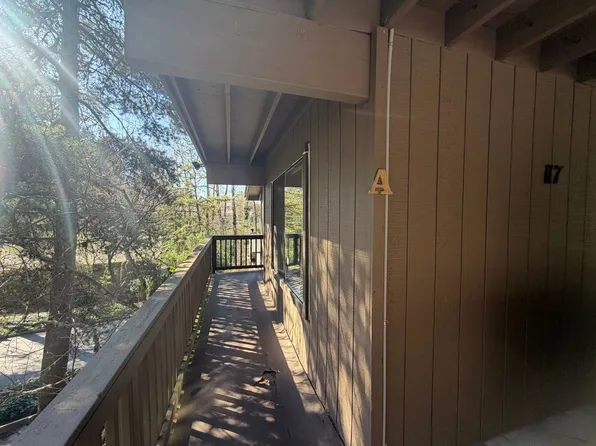 7720 SW Barnes Rd Unit A, Portland, OR 97225