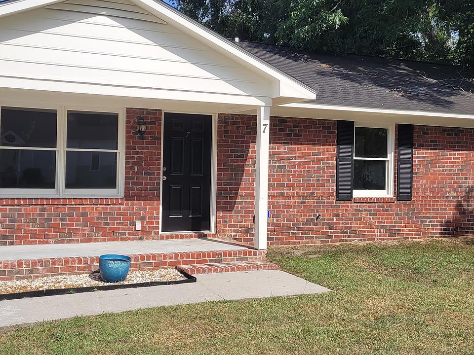 1st image of 7 S Farr Ave.
