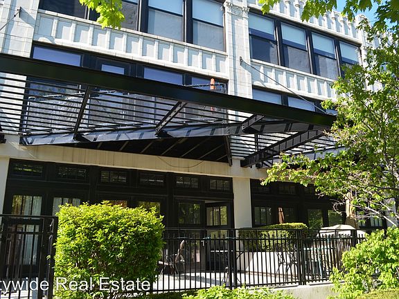 4th image of 1000 W 15th St Unit 134