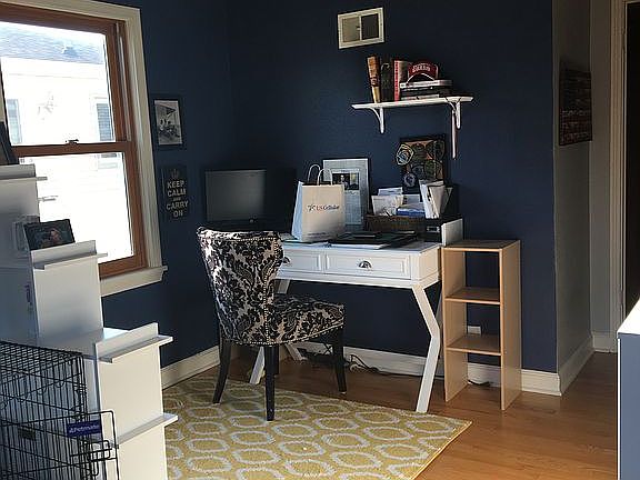 5th image of 1358 Hyde Ave