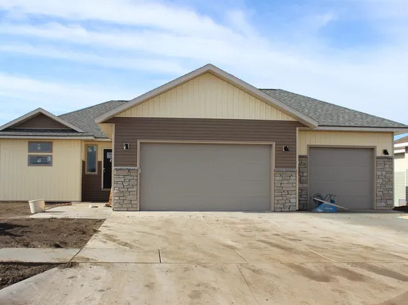 901 W Opal Ln, Hartford, SD 57033