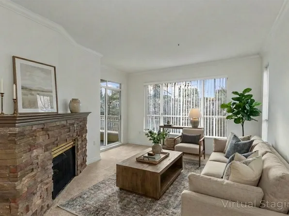 2995 Princess Cres #330, Coquitlam, BC V3B 7N1