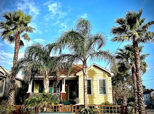1202 Avenue M, Galveston, TX 77550