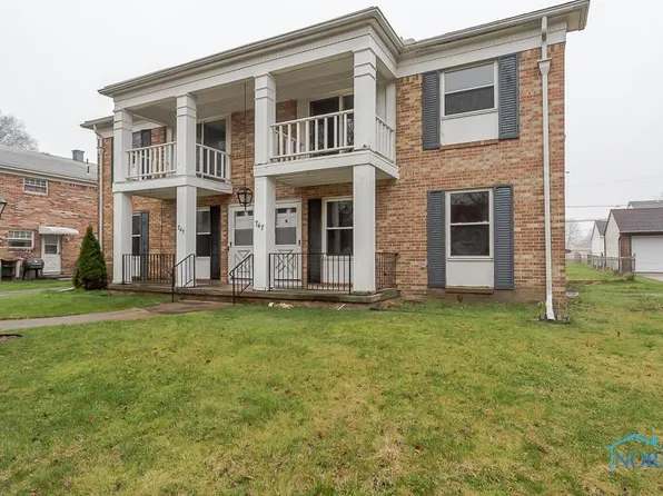 745 Gribbin Ln, Toledo, OH 43612