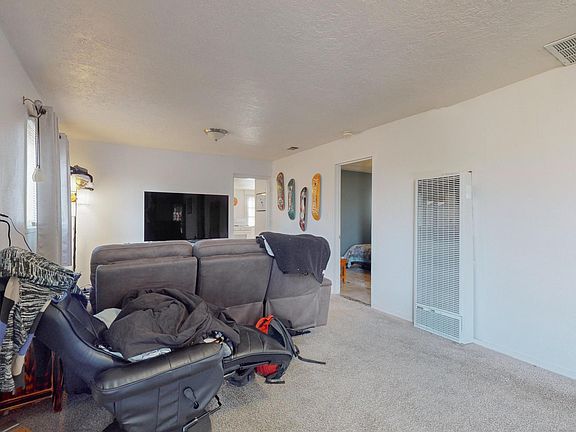 5th image of 1625 Stanford Dr SE