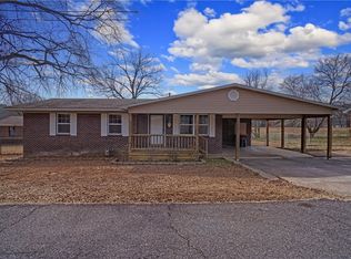 205 Cloos Circle Dr, Ozark, AR 72949