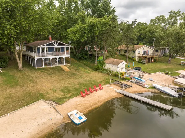 461 Adele Dr, Trufant, MI 49347