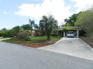 115 E Cypress Ave, Howey In The Hills, FL 34737