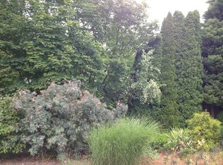 1516 NE 70th St, Seattle, WA 98115