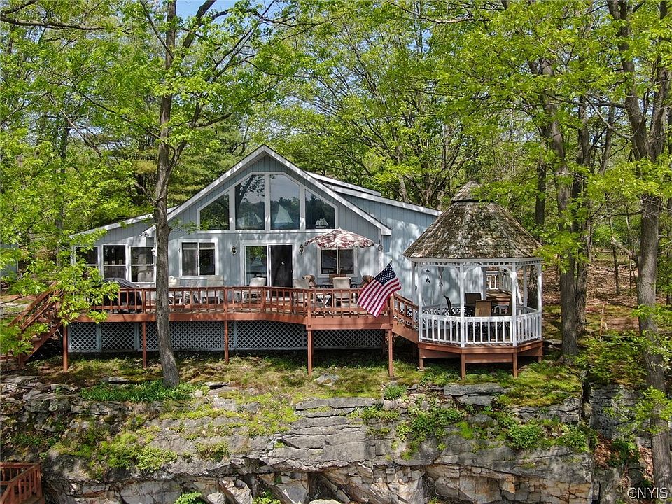 1st image of 18392 Quinn Dr