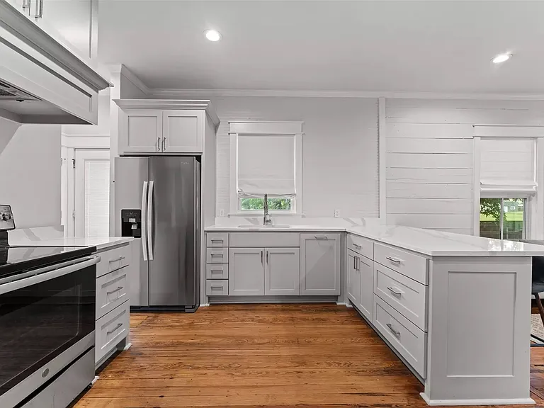 1012 Burnett Ave — Photo 12