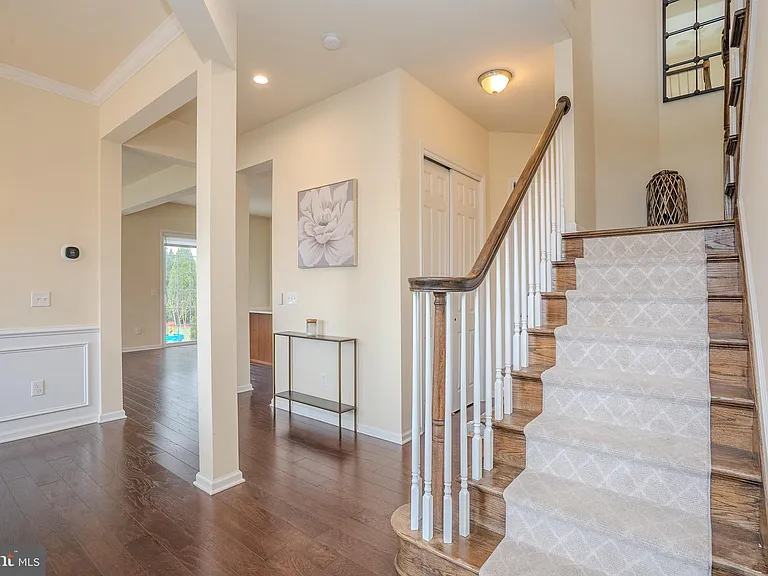 1802 Yearling Ct — Photo 8