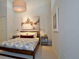 1358 W Randolph St, Chicago, IL 60607