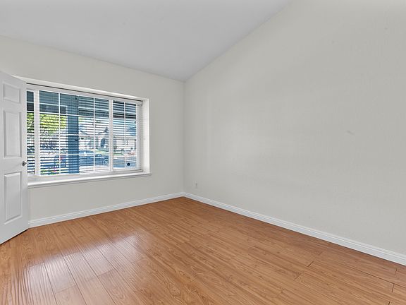 4th image of 9254 Flax Pl