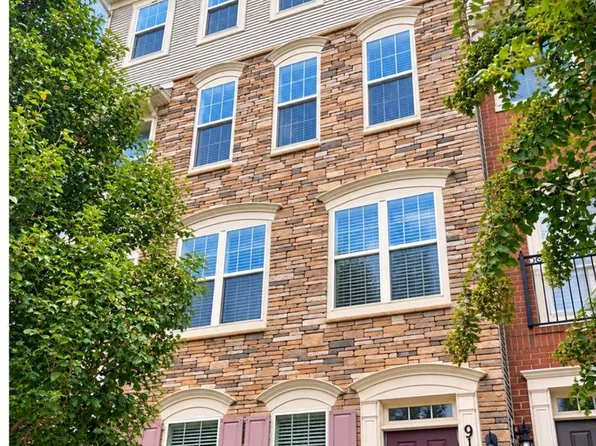 9106 Ruby Lockhart Blvd #4, Lanham, MD 20706