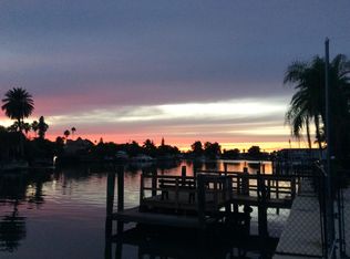 12000 Capri Cir S APT 6, Treasure Island, FL 33706