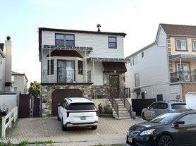 216 Monahan Ave