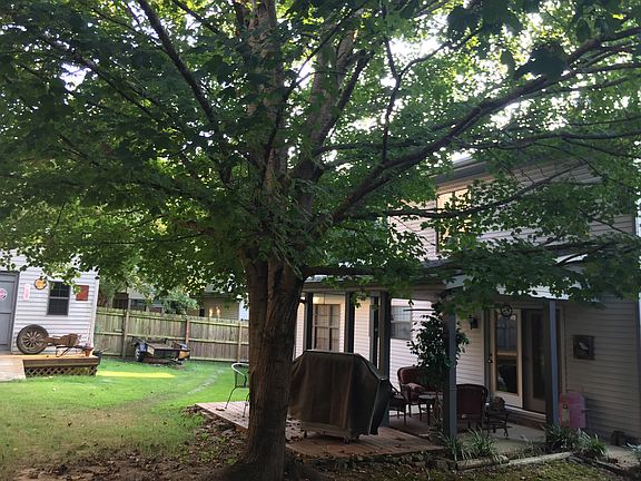 3rd image of 5 Tanglewood Dr