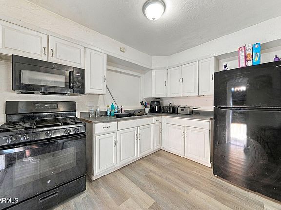4th image of 1130 E 6th Street