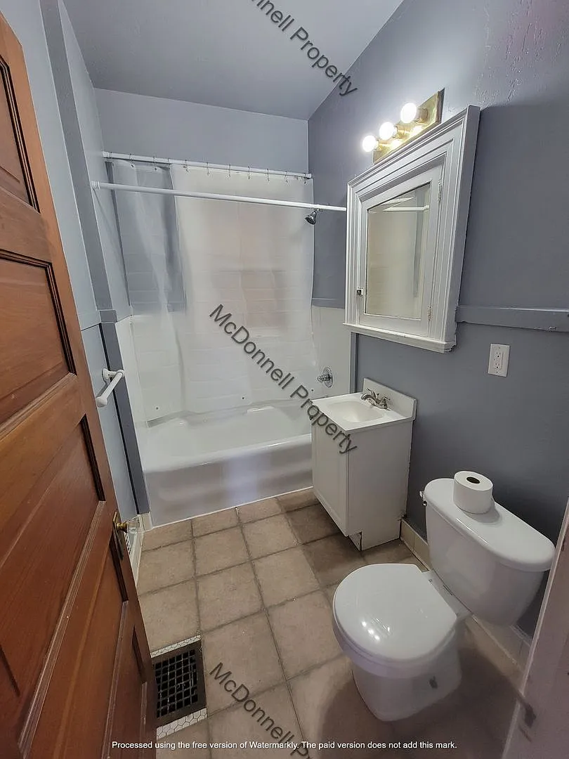 Studio, 1.0 bath, $575 — Photo 4