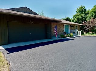 19929 Lakeview Dr, Hancock, MI 49930