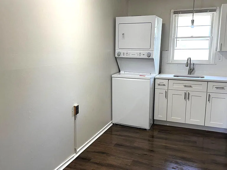 257 Evergreen Ave — Photo 8