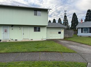 17 T St, Springfield, OR 97477