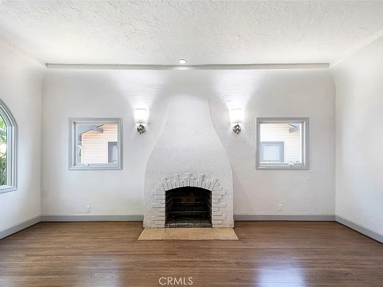 8848 Ashcroft Ave — Photo 13