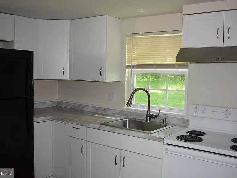 2101 Hill Rd #1 — Photo 12