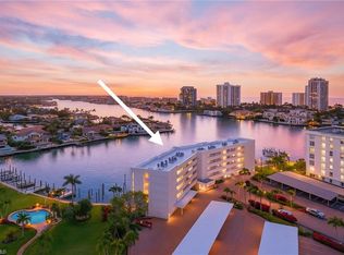 300 Park Shore Dr APT 5B, Naples, FL 34103