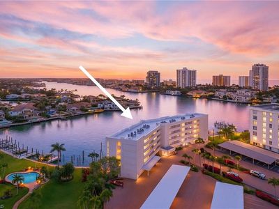 300 Park Shore DR #5B, Naples, FL, 34103