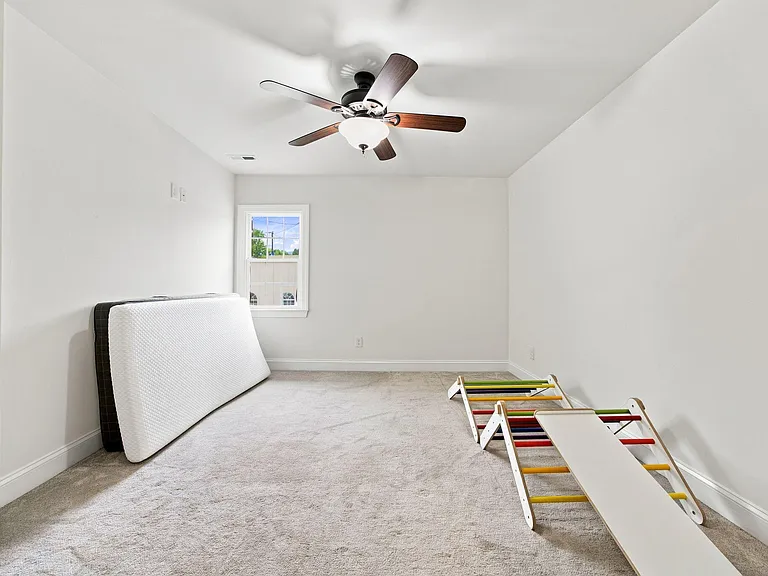 401 Waverly Hills Dr — Photo 31