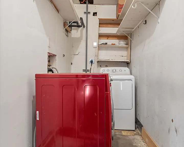 4900 Eastdale Dr — Photo 27