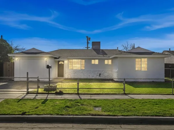 2224 E Donner Ave, Fresno, CA 93726