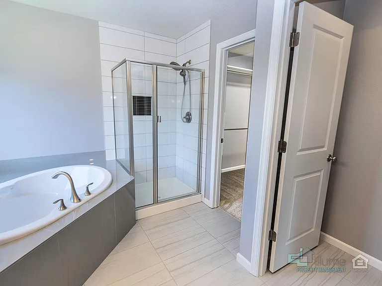 9729 SW 172nd Ave — Photo 36