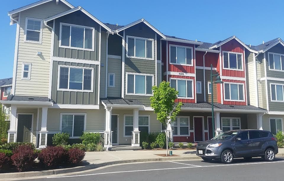 1st image of 4405 135th Pl Se #4