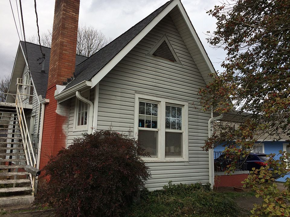 2nd image of 2517 Underwood Pl