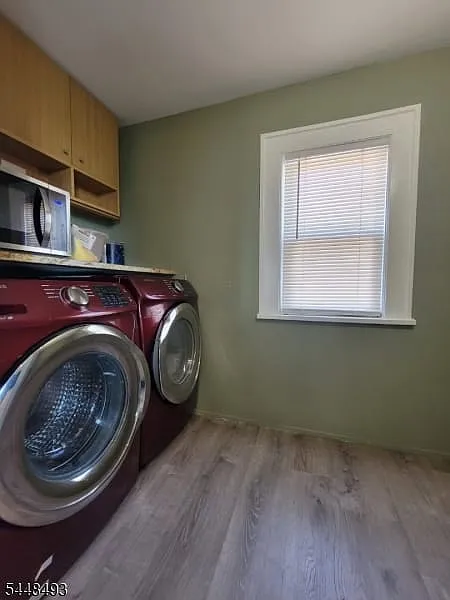 3 bed, 1.0 bath, $2,500 — Photo 3