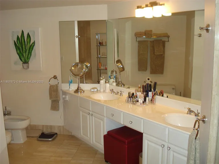 3600 Yacht Club Dr #1503 — Photo 36