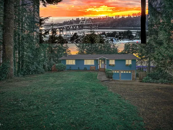 100 NE Waldport Heights Dr, Waldport, OR 97394