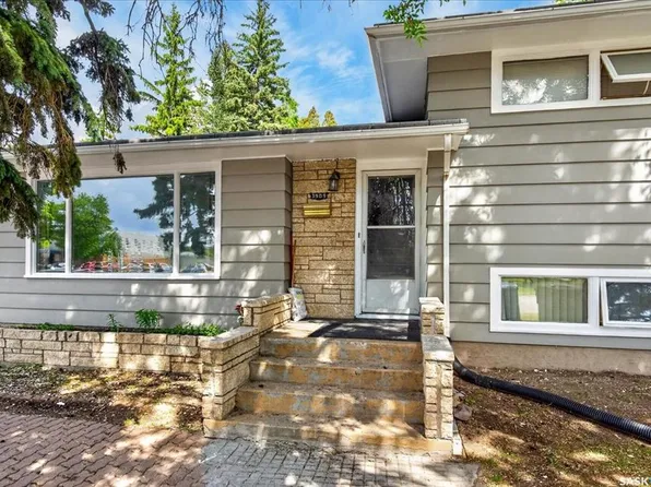 3909 HILLSDALE STREET, Regina, SK S4S 3Y6