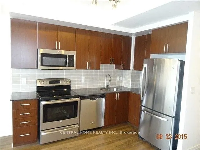7167 Yonge St #1503 — Photo 5